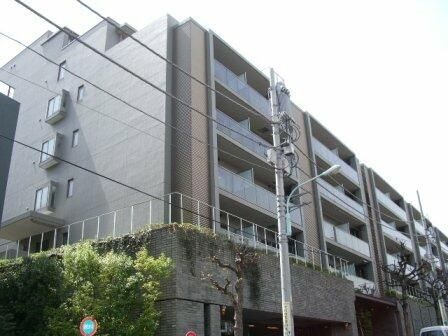 建物外観　落ち着いた雰囲気の外観です