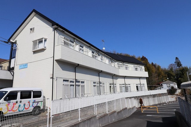建物外観　充実の家具家電付き物件です♪
