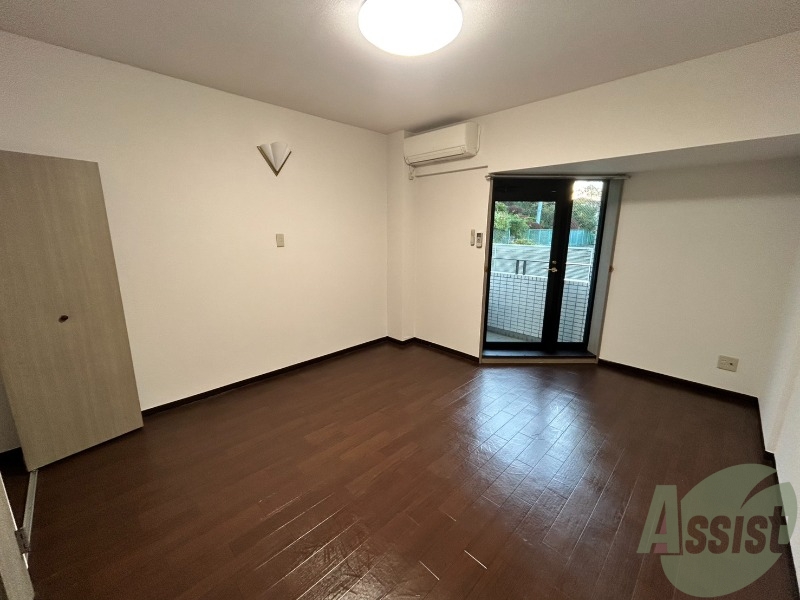 居室・リビング　窓が大きく明るいお部屋です。これは嬉しいですね