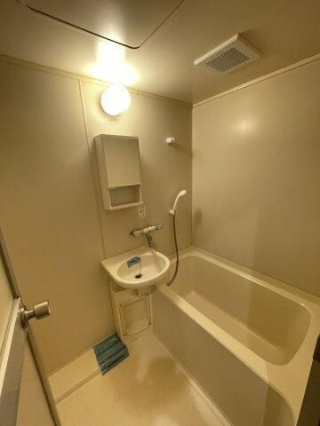 バス・シャワールーム　別部屋参考写真