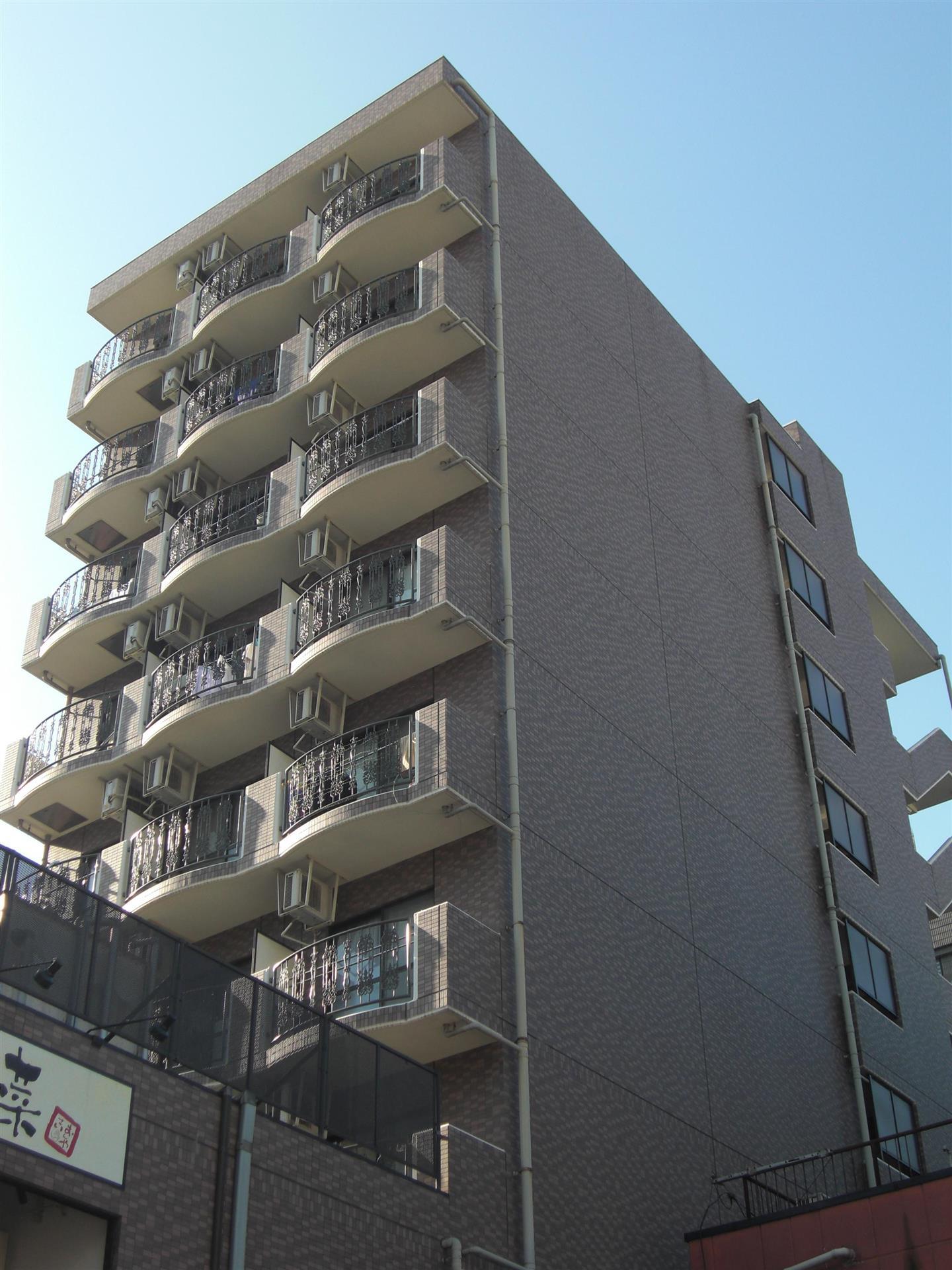 建物外観　2002年築　ＩＤビル