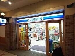 コンビニ　ローソンOAPタワー店（コンビニ）まで248m
