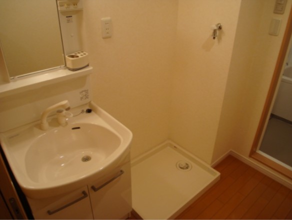 洗面設備　別部屋の参考写真です