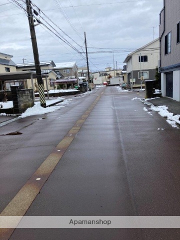 その他　前面道路（その他）まで0m