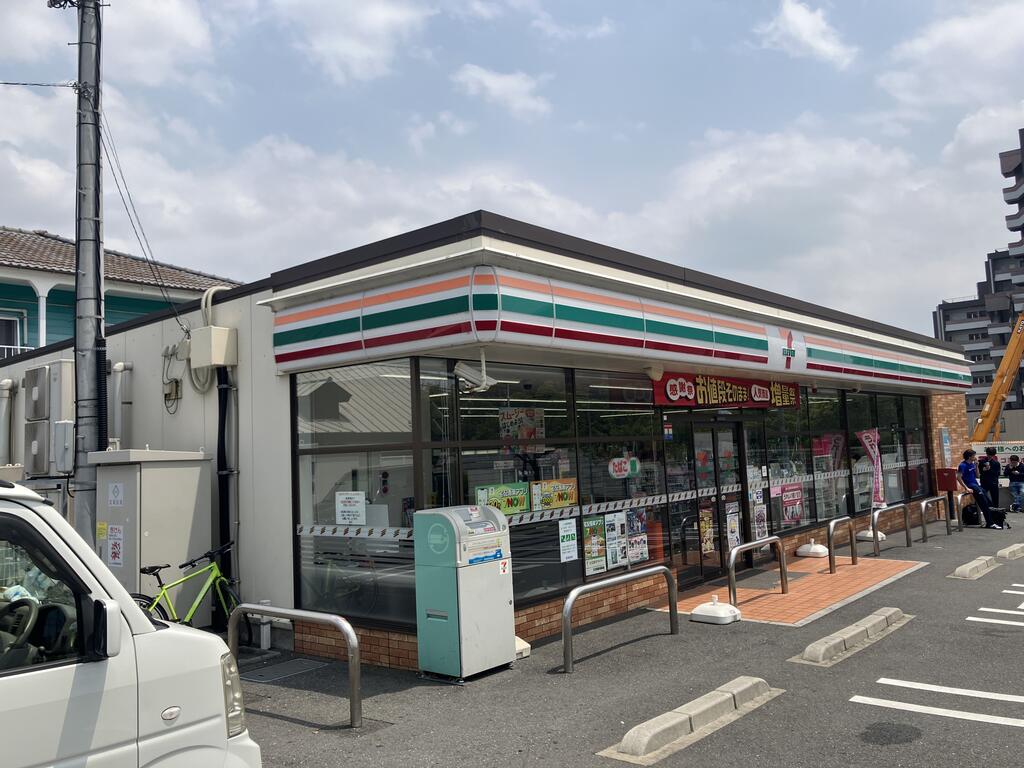 コンビニ　セブンイレブン八幡大浦1丁目店（コンビニ）まで669m