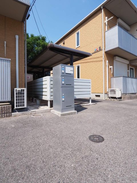 その他設備　宅配ボックス付き