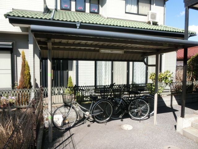 その他共有部分　屋根付き駐輪場！