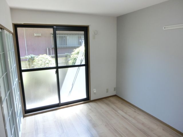 その他部屋・スペース　リビング横のお部屋でです。