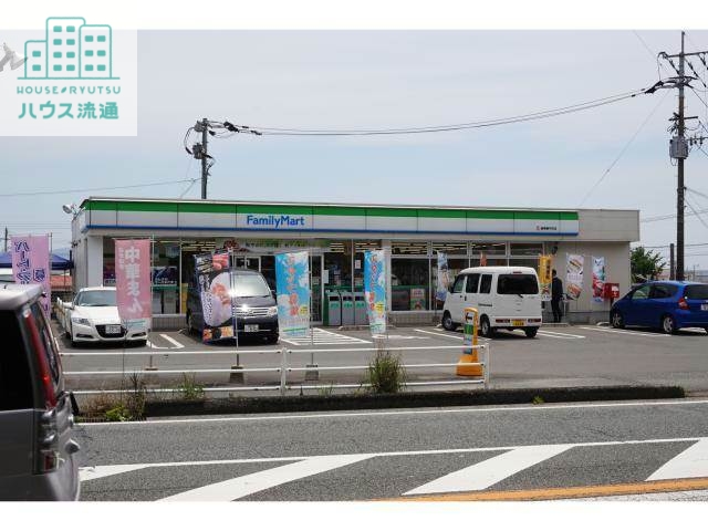 コンビニ　ファミリーマート鳥栖轟木町店（コンビニ）まで870m