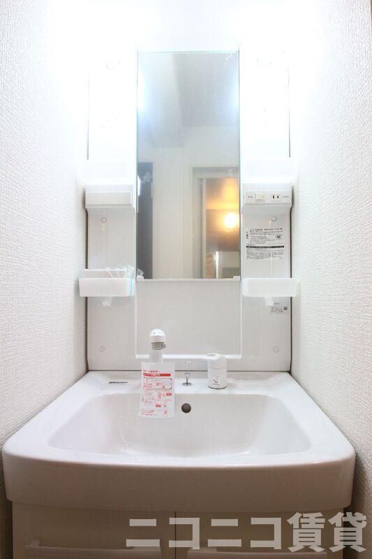 洗面設備　別号室イメージの為、現状を優先致します。