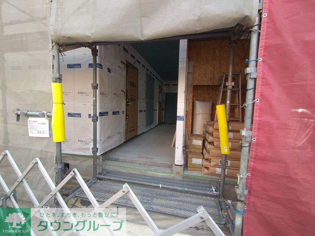 エントランス　駐車場