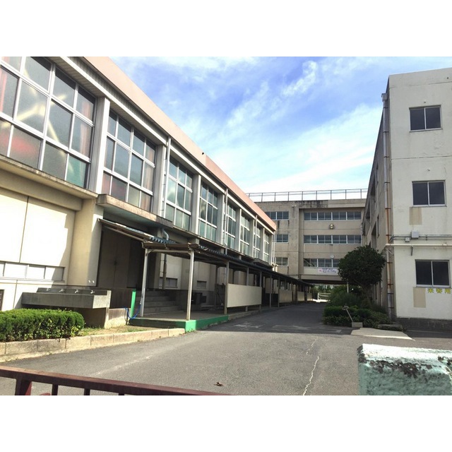 中学校　松戸市立新松戸南中学校（中学校）まで1000m