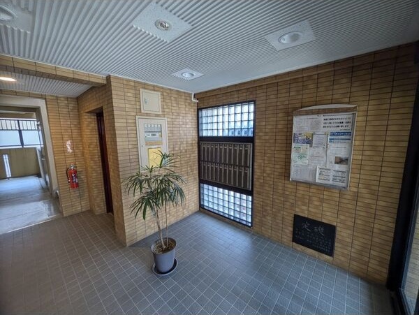 エントランス　★☆他社掲載も内見や契約可能！相見積もり大歓迎☆★