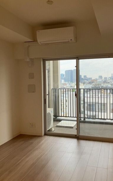 居室・リビング　別号室参考写真