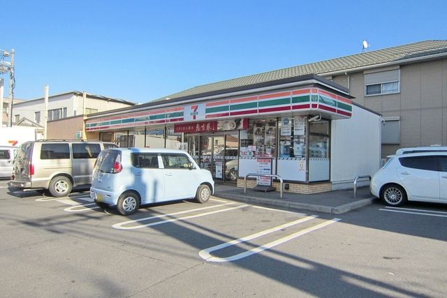 コンビニ　セブンイレブン入間扇町屋4丁目店（コンビニ）まで568m
