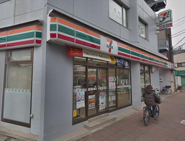 コンビニ　セブンイレブン（コンビニ）まで575m