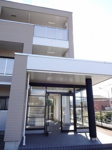 エントランス　清潔なエントランスです