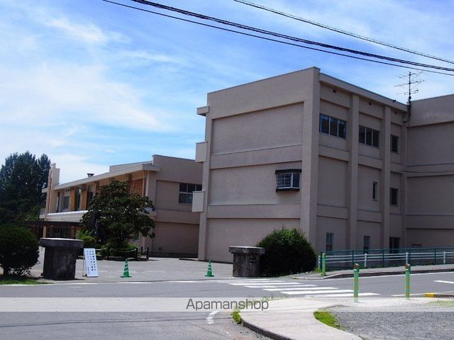 小学校　高森南小学校（小学校）まで671m