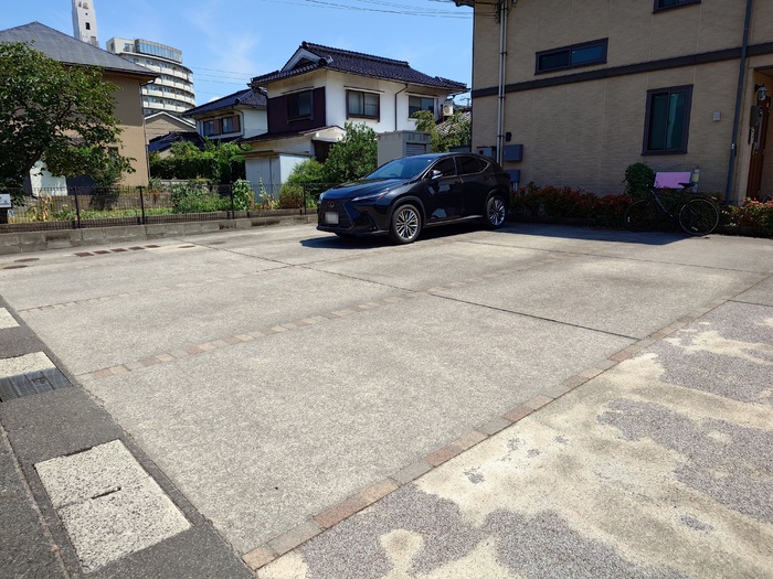 駐車場　駐車場