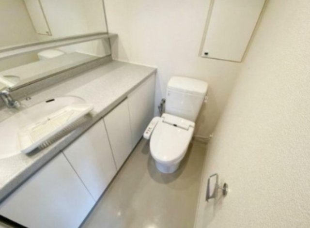 トイレ　別部屋参考写真