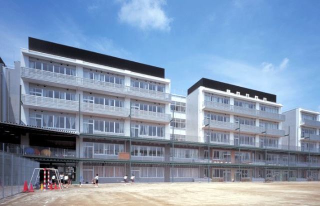 中学校　品川区立伊藤学園（中学校）まで514m