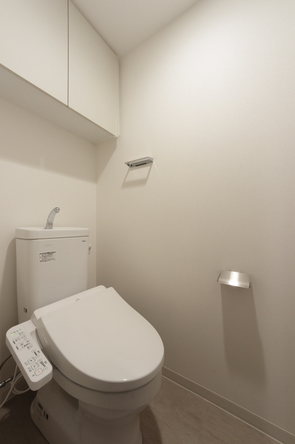 トイレ　※写真は同タイプ住戸です。