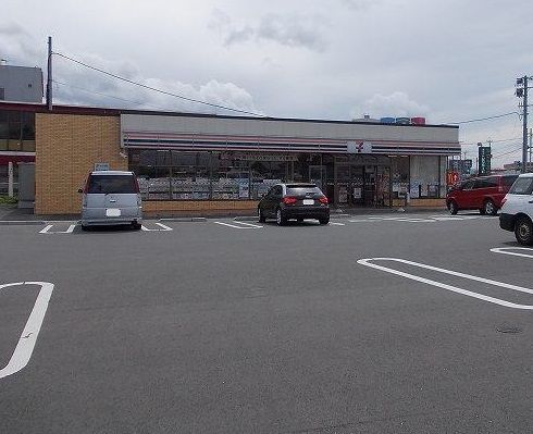 コンビニ　セブンイレブン大宝寺町店（コンビニ）まで550m
