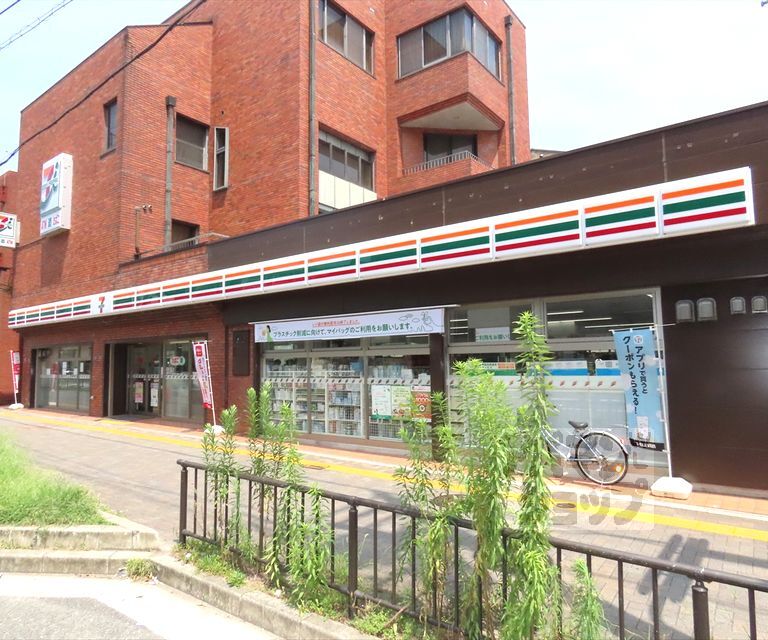 コンビニ　セブンイレブン京都西大路御池店（コンビニ）まで190m