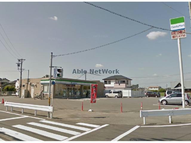 コンビニ　ファミリーマート岡崎筒針店（コンビニ）まで570m