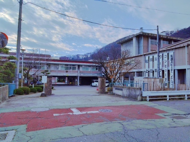 高校・高専　長野県長野商業高校（高校・高専）まで332m