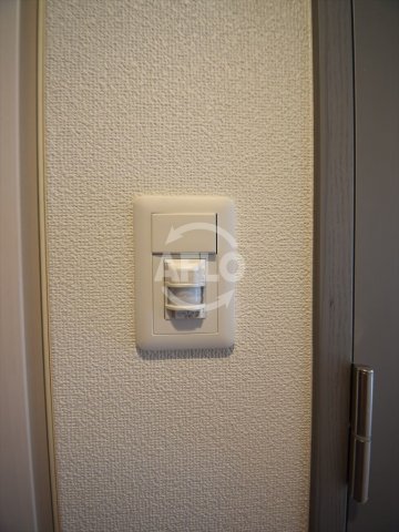 セキュリティ　S-RESIDENCE谷町五丁目　人感センサーライト