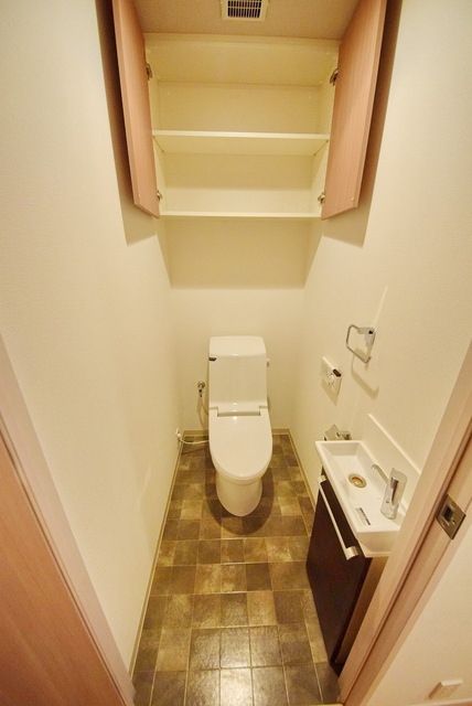 コンフォリア大宮のトイレ写真