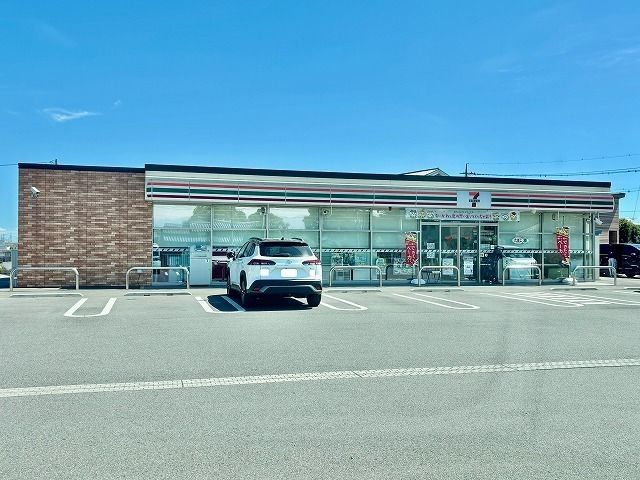 コンビニ　セブンイレブン　上小林店（コンビニ）まで1600m