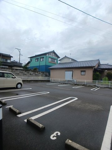 駐車場　駐車スペースもあります