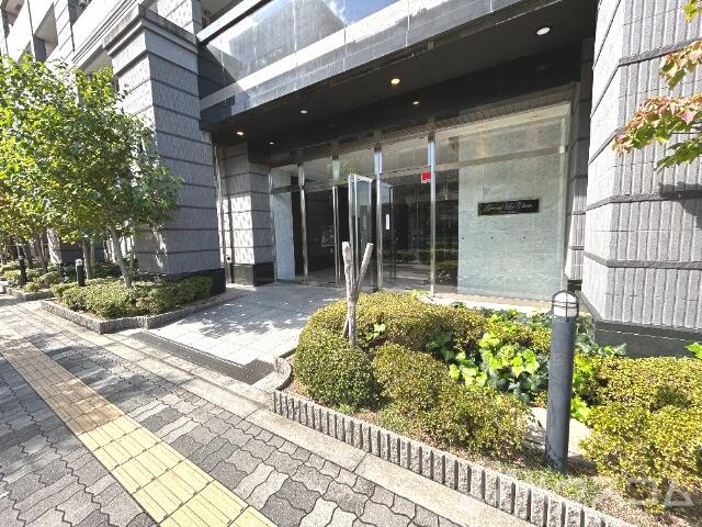 エントランス　玄関は建物の顔です。