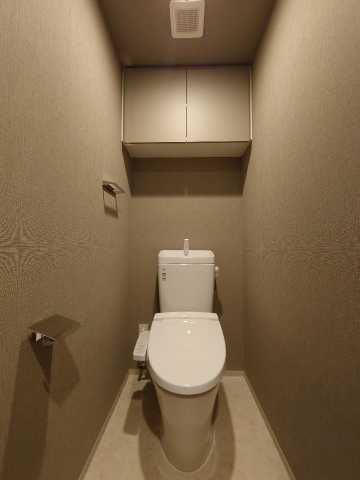 コンフォリア東新宿のトイレ写真