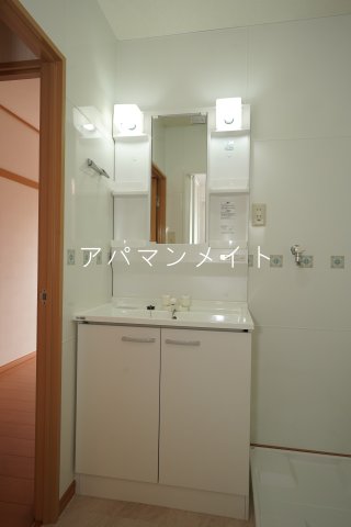 洗面設備　忙しい朝には欠かせない洗面所です