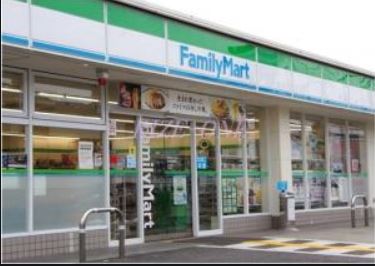 コンビニ　ファミリーマート 田島五丁目店（コンビニ）まで581m