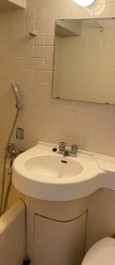 洗面設備　写真は同タイプ住居です。
