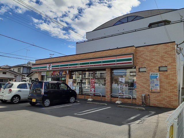 コンビニ　セブンイレブン宇都宮双葉店（コンビニ）まで700m