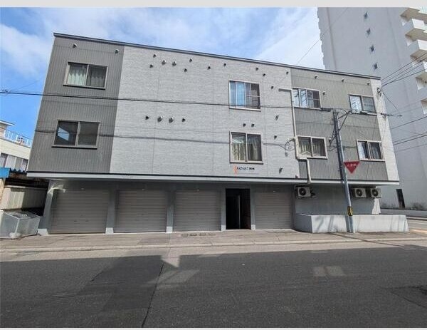 レイディアント南9条の外観写真