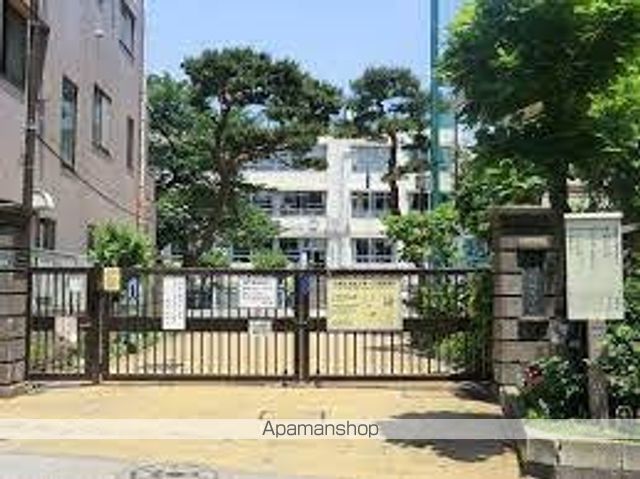 小学校　駒場小学校（小学校）まで484m