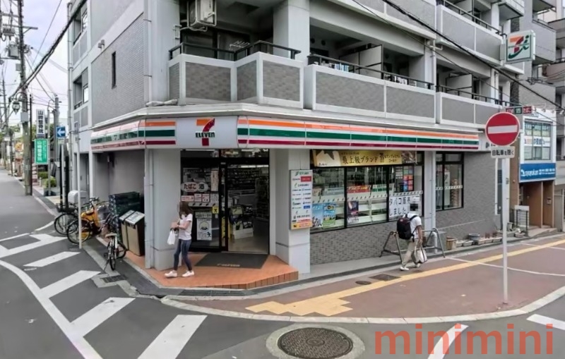 コンビニ　セブンイレブン吹田千里山西5丁目店（コンビニ）まで355m