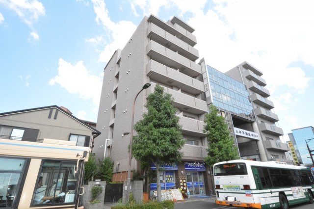 建物外観　オートロック・防犯カメラ付きで安心です！