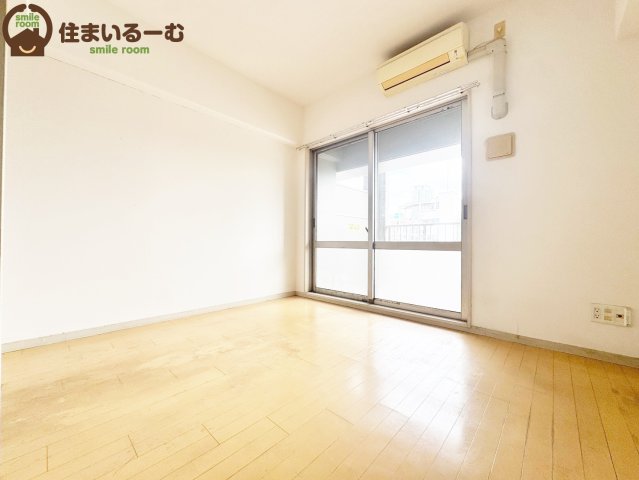 ダイドーメゾン大阪・北堀江の居間写真