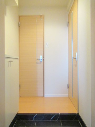 ヴァレッシア錦糸町シティの玄関写真
