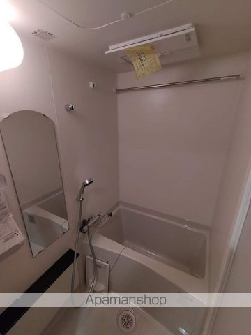 地下鉄御堂筋線 西中島南方駅 徒歩7分 10階建 築5年の風呂写真