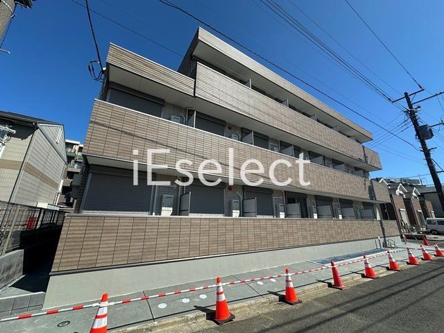 建物外観　経済的な都市ガス！ネット無料！新築物件です