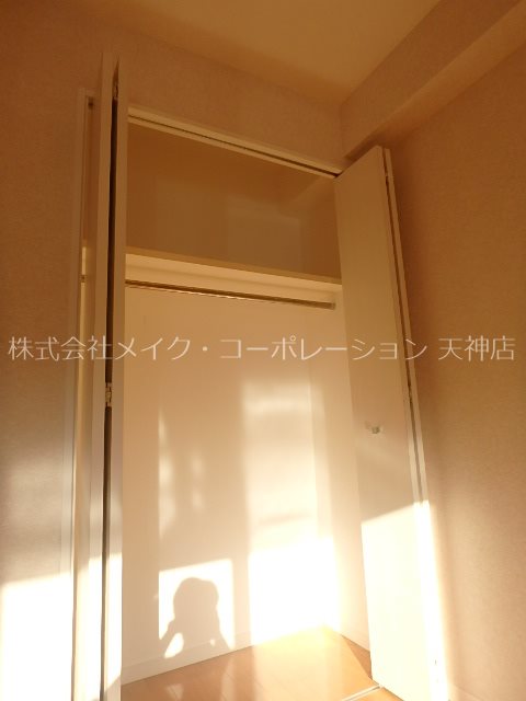 収納　実際のお部屋はこの写真の反転タイプとなります。