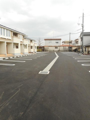 駐車場　駐車場に車を止められます